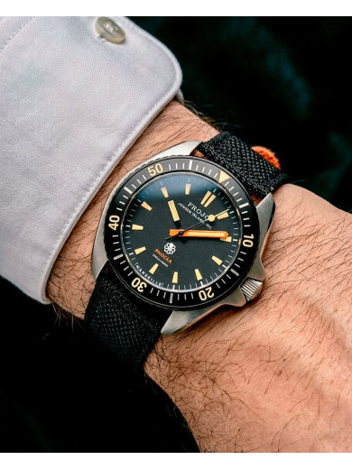 MONTRE PHOCEA JONSEN × FROJO